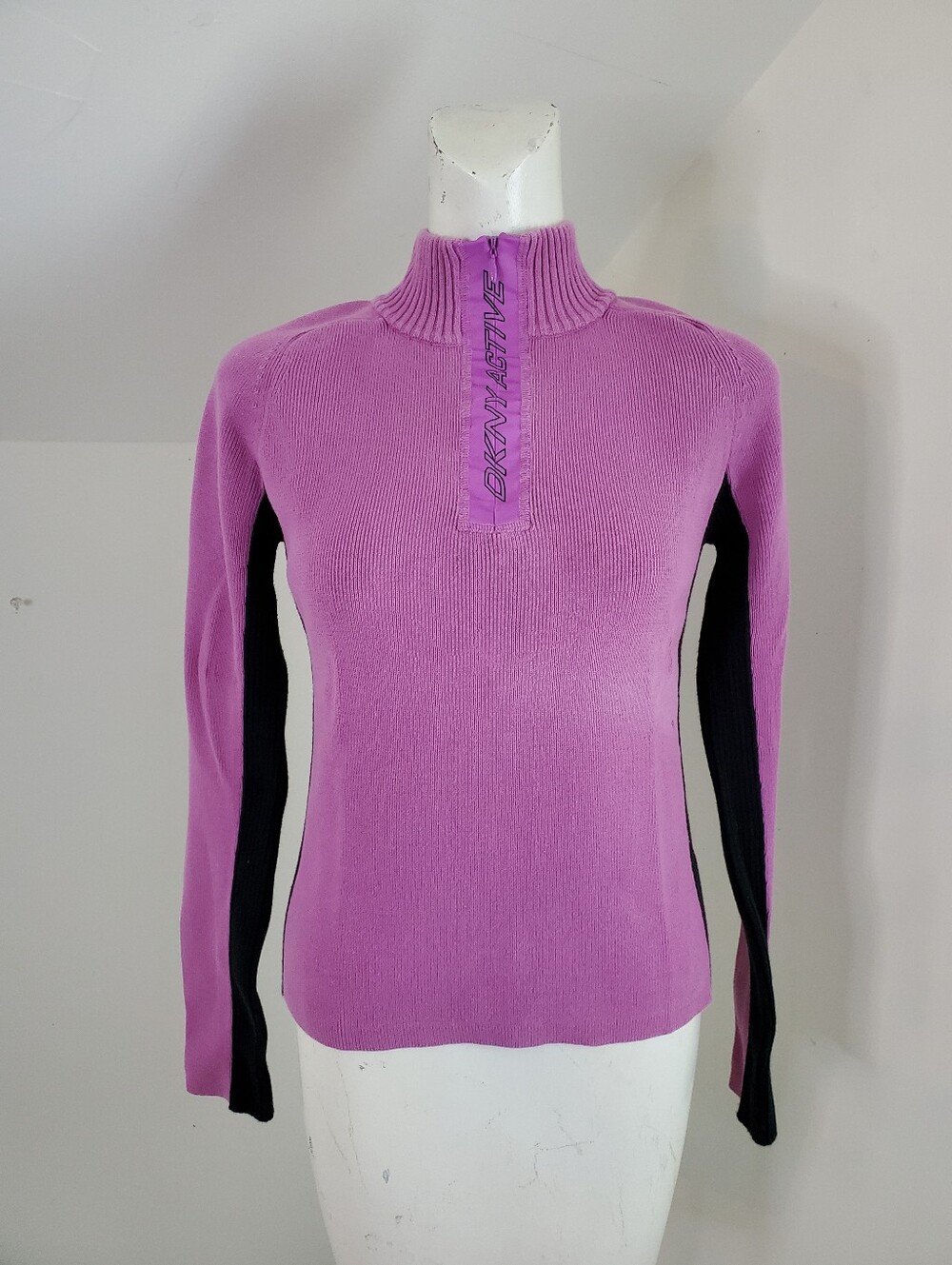 90s Vintage DKNY Active Lilac Mockneck Half Zip Ribbed Sweater Top